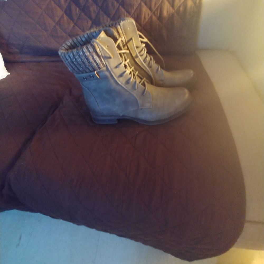 New sock boots